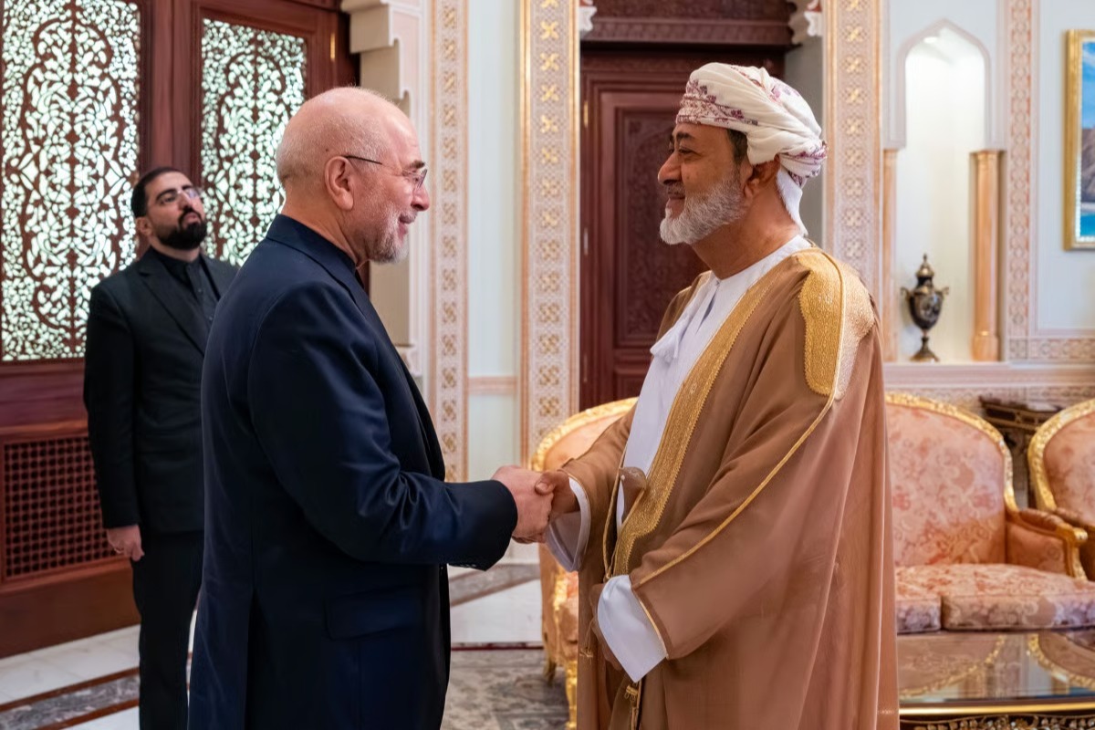 Iran and Oman Eye Hormuz Fees Despite US Opposition
