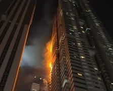 Gökdelende yangın çıktı: Yaklaşık 4 bin kişi tahliye edildi