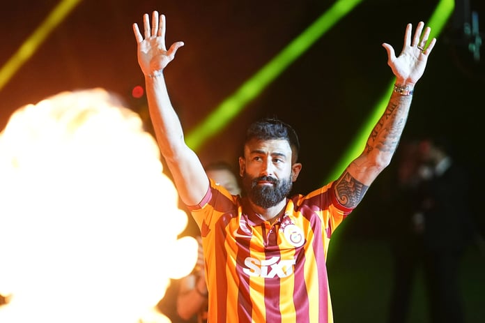 Galatasaray'dan ayrılan Kerem Demirbay'ın yeni durağı belli oldu: "Dayı" Eyüpsporlu oldu