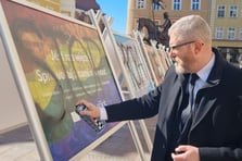 Polonyalı siyasetçi meclisteki LGBT propagandasına "dur" dedi