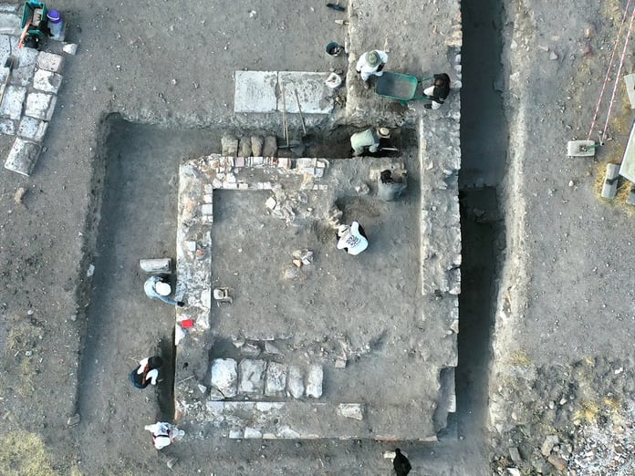 Ani Ören Yeri'nde Selçuklu dönemine ait kümbet kalıntısı bulundu