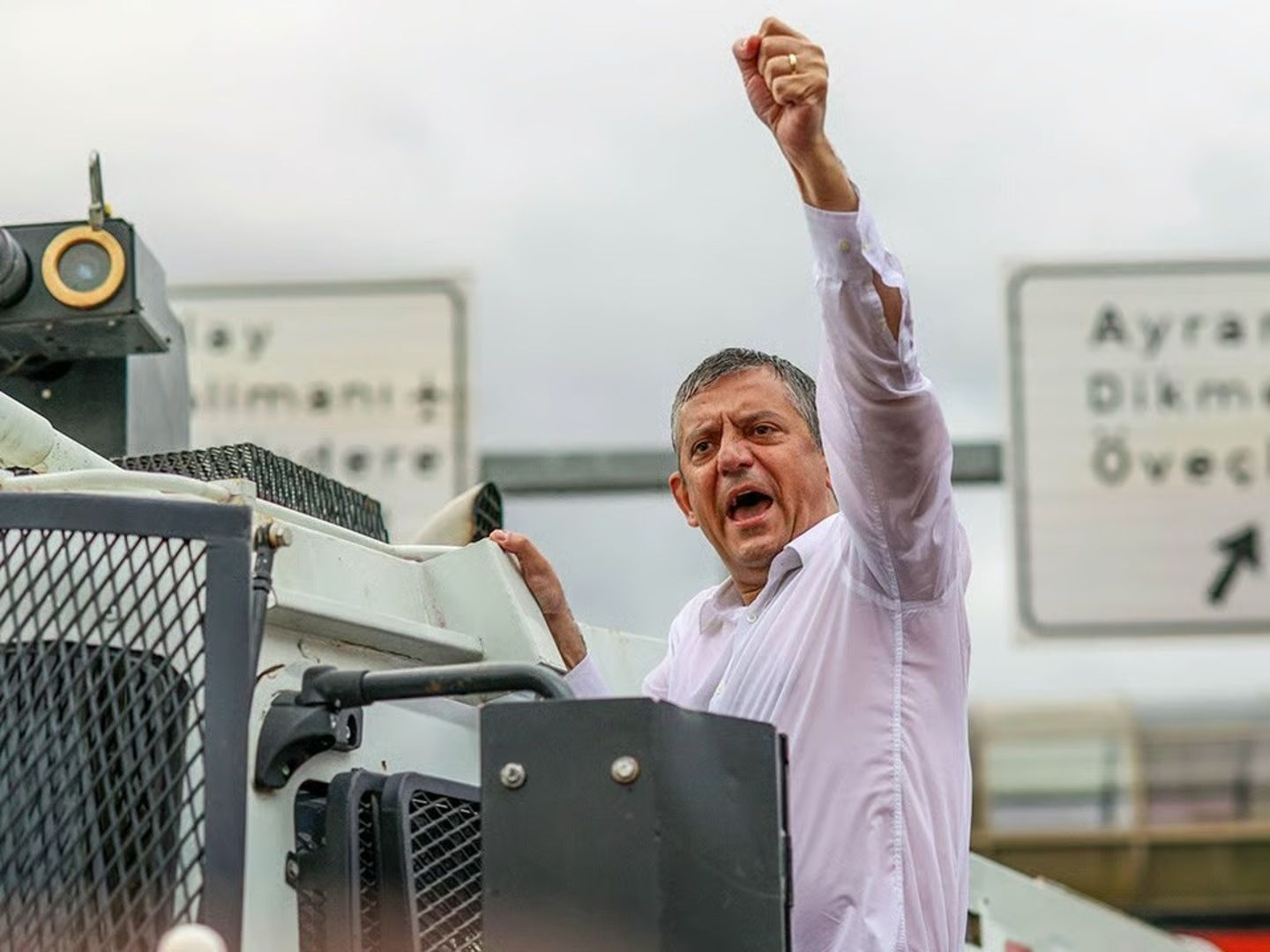 Yeni Parti kuracak mı? Özgür Özel'den merak edilen o iddialara yanıt geldi 