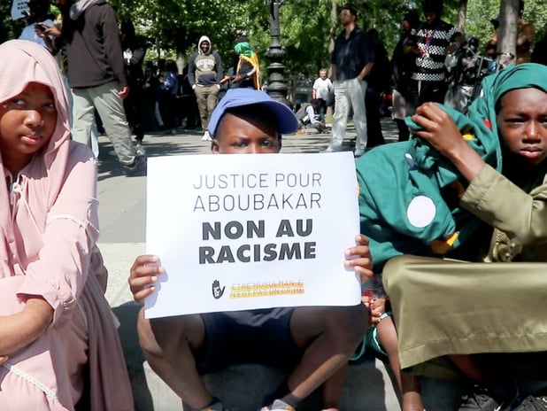 Fransa'da müslüman karşıtı şiddete karşı binler yürüdü