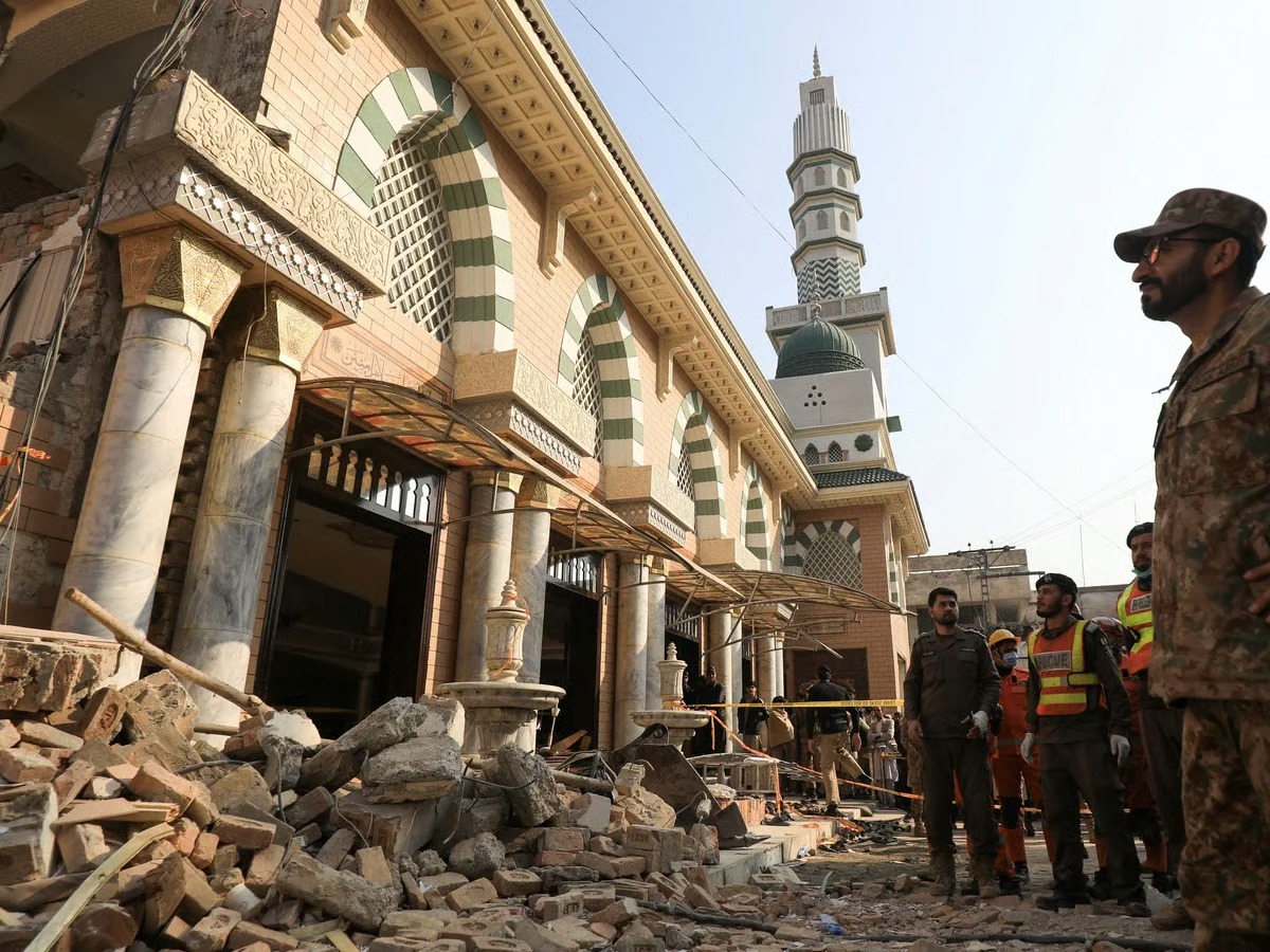 TTP’s Coordinated Attacks Kill 23 in Pakistan’s Northwest