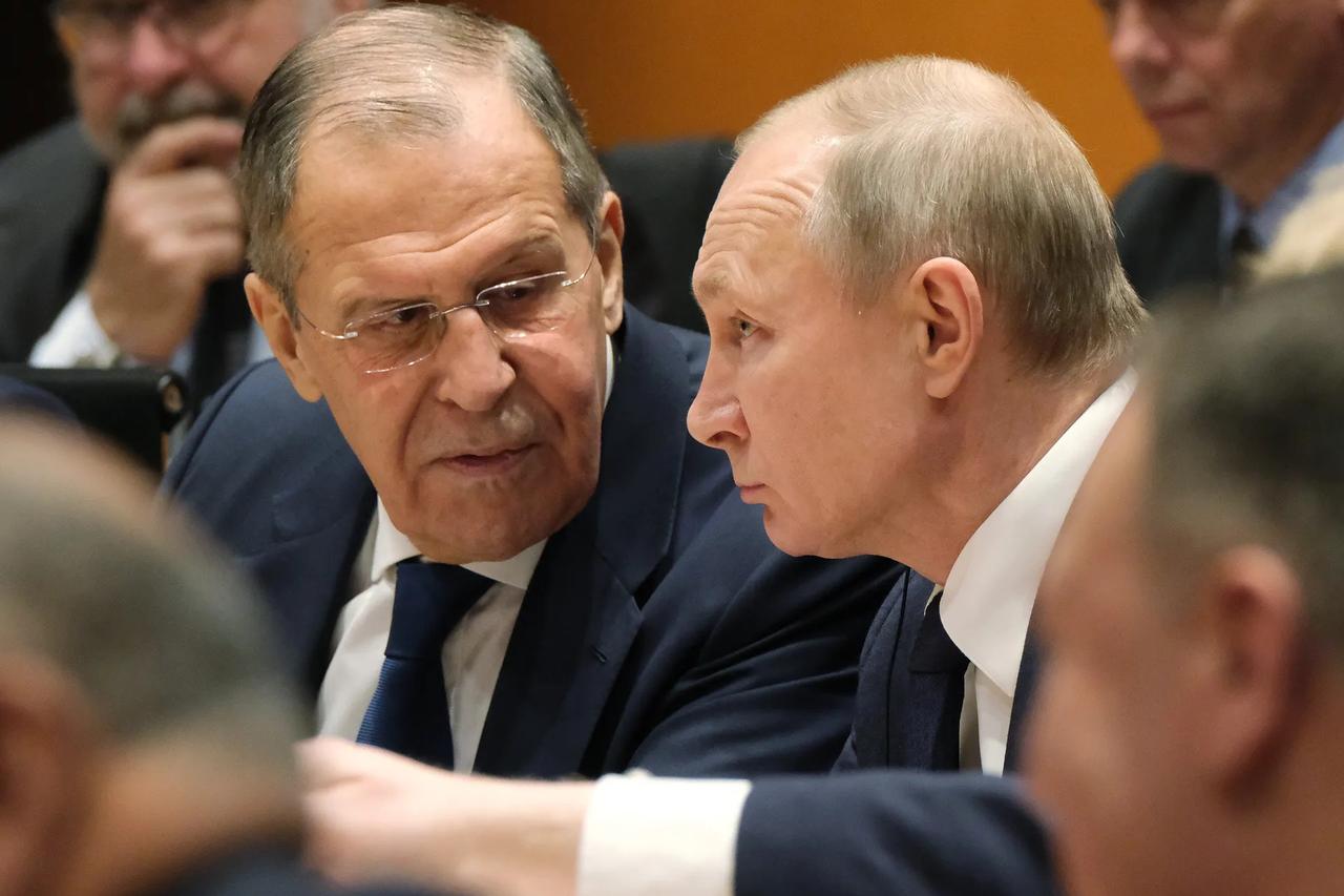 Lavrov'dan ilginç çıkış: Putin'i Tanrı seçti