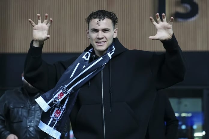 Beşiktaş'ın transfer görüşmelerinde bulunduğu Kristjan Asllani İstanbul'a geldi