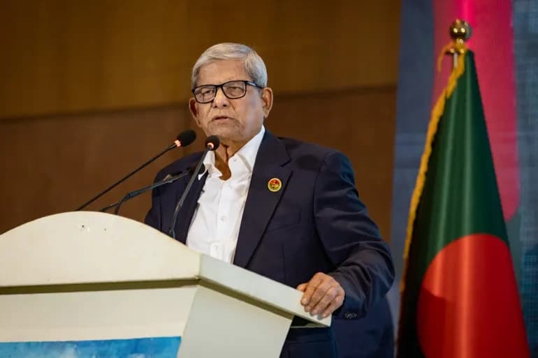 Bangladeş Cumhurbaşkanı'nı seçti