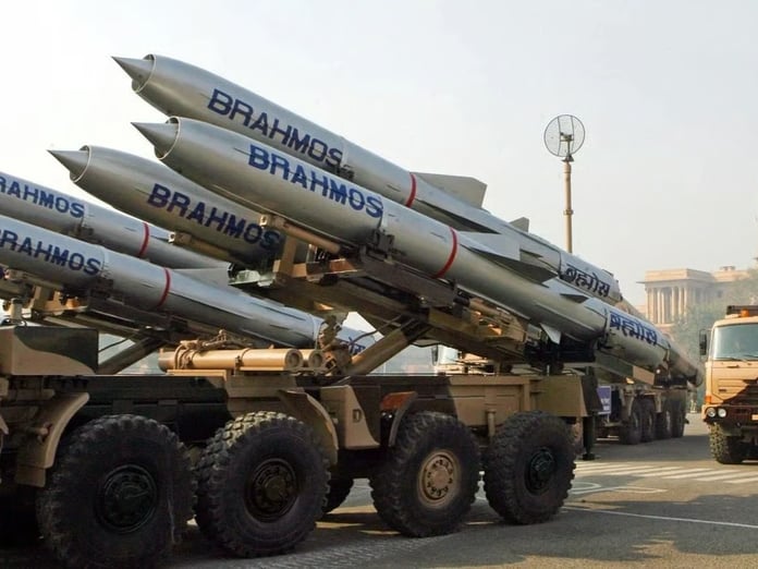 Endonezya, BrahMos süpersonik seyir füzesi tedariki için Hindistan ile anlaşma sağladı