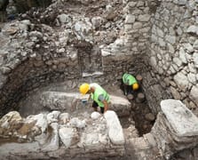 Olympos Antik Kenti'nde piskoposa ait hamam yapısı bulundu