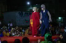 Senegal'de albinolar cilt kanseri farkındalığı için podyuma çıktı