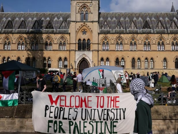 Trump'ın politikaları İngiltere'deki üniversitelere ilgiyi artırıyor