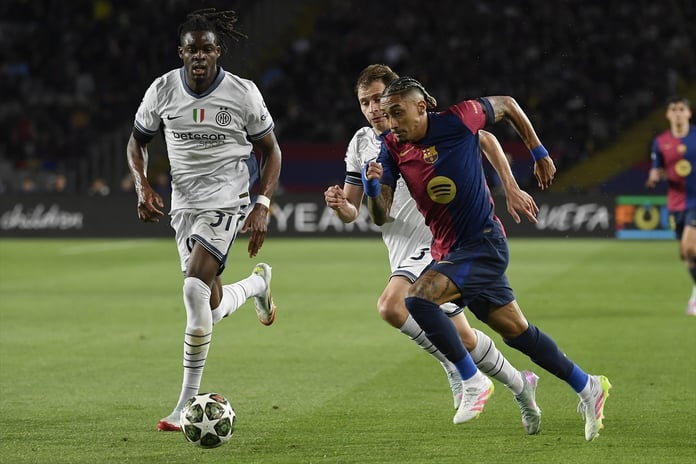 Raphinha'nın direkten dönen şutu beraberliği getirdi