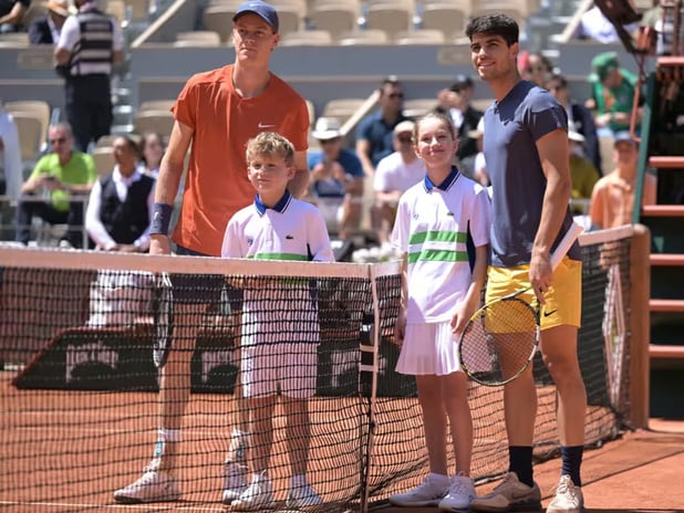 Fransa Açık'ta dev final: Son şampiyon Alcaraz ile dünya 1 numarası Sinner şampiyonluk için karşı karşıya