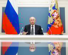 The Economist: Putin müzakereleri uzatarak ne hedefliyor?