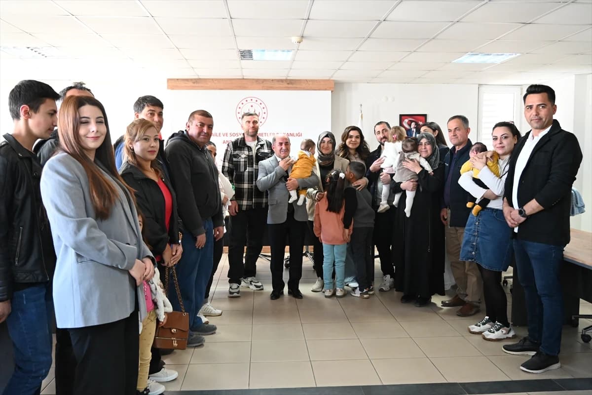 Antalya'da devlet korumasındaki 10 çocuk sıcak yuvalarına kavuştu