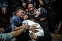 9 çocuğu katledilen doktor anne haberi görevdeyken aldı