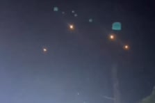 İran'ın fırlattığı füzeler bir düğünün üzerinden geçerken görüntülendi