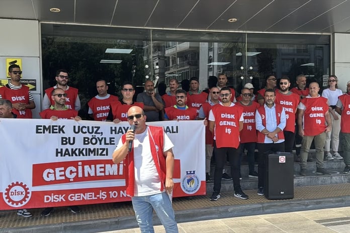 Yine İzmir yine işçi eylemi: Karşıyaka'da işçi eylemi
