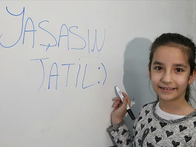 Bakan Tekin sinyali verdi! Ara tatil kaldırılacak mı? 