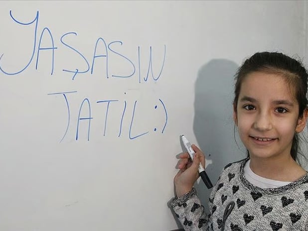 Bakan Tekin sinyali verdi! Ara tatil kaldırılacak mı? 