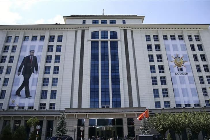 AK Parti komisyon üyeleri belli oldu