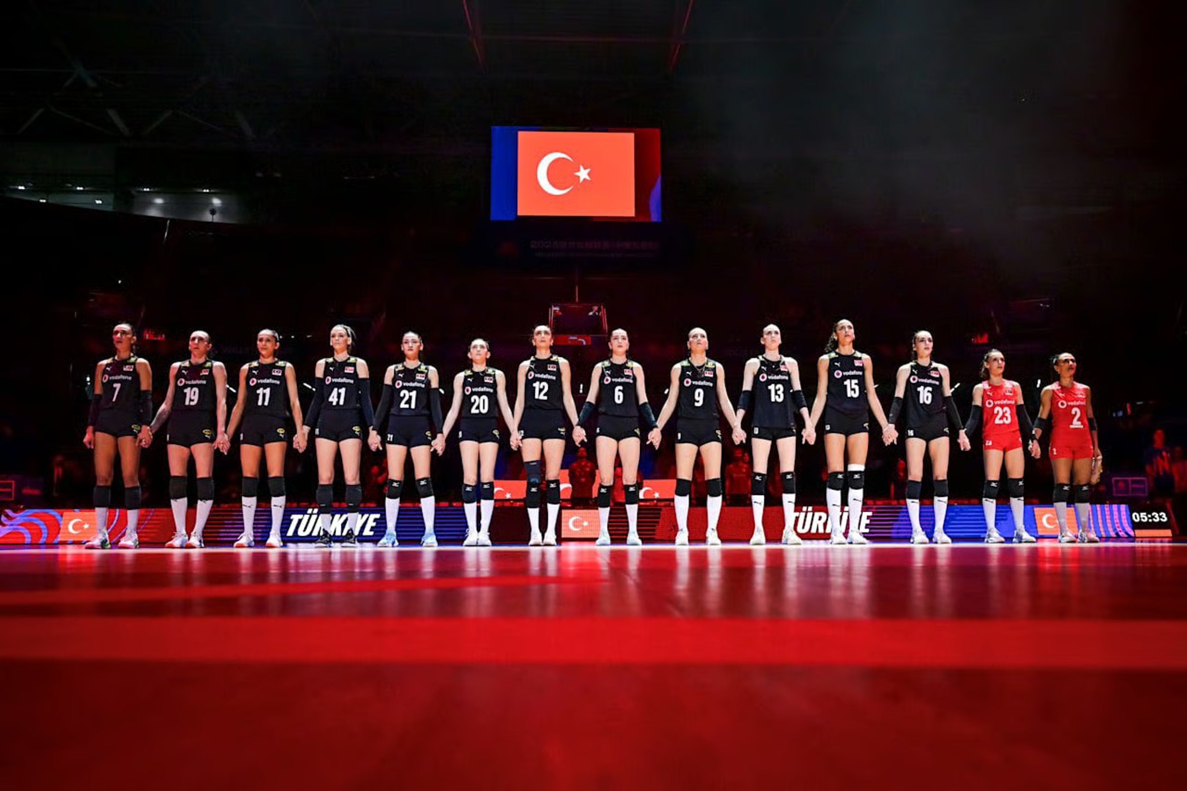 Filenin Sultanları, VNL'de ilk haftayı Çin galibiyetiyle namağlup lider tamamladı: Pekin etabı 4'te 4'le kapandı