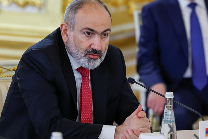 Paşinyan Moskova'dan Türkiye'ye uzanan demiryollarının inşasını istedi