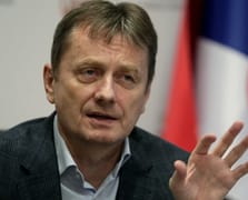 Sırp Bakan Glisic canlı yayında beyin kanaması geçirdi