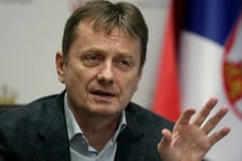 Sırp Bakan Glisic canlı yayında beyin kanaması geçirdi