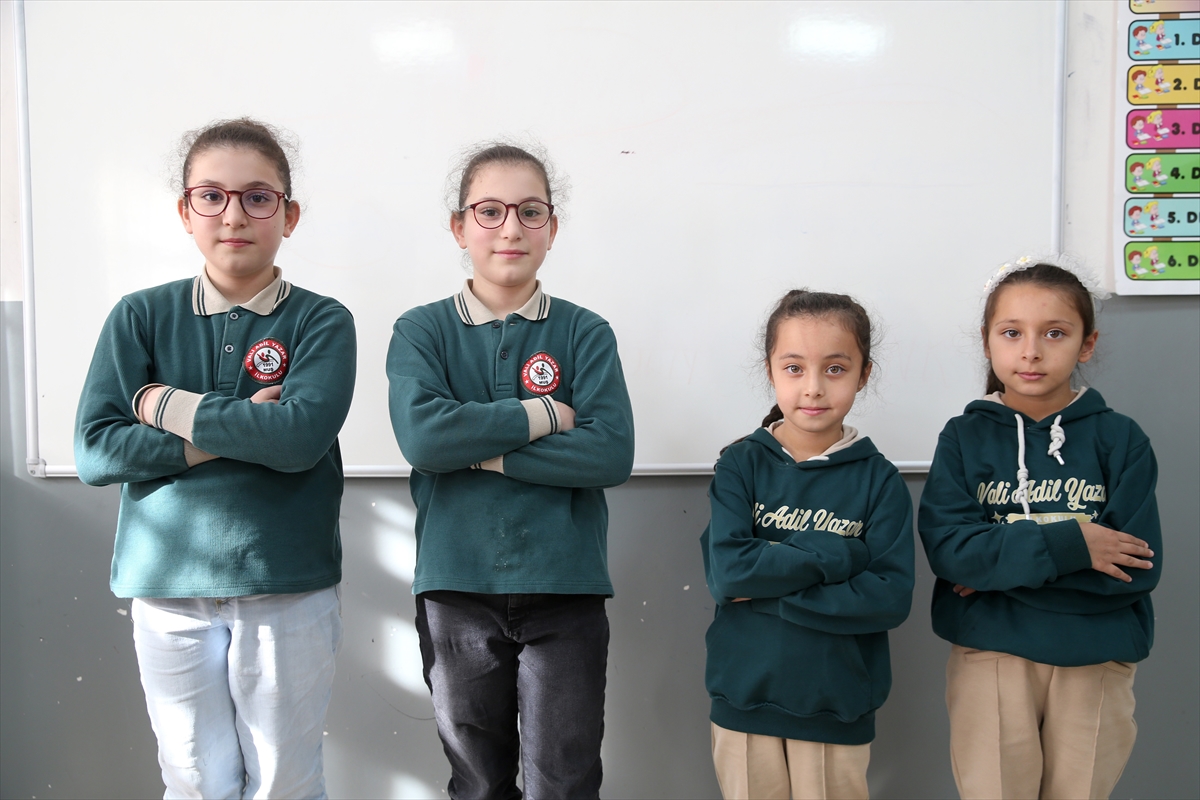 İkizler Okulu'nda eğitim: Öğretmenler ayırt etmekte zorlanıyor