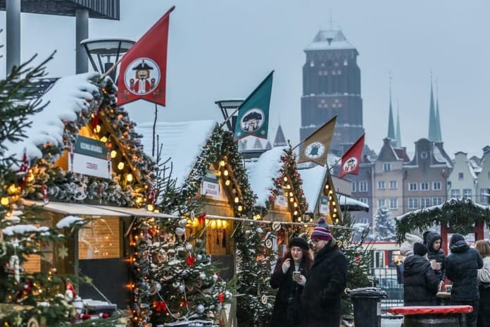 Polonya'da bir kişi Noel Pazarı'na saldırmaya hazırlanırken yakalandı