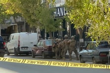 Elazığ'da bir kişi polisle çatıştı: Şahıs etkisiz hale getirildi 1 polis yaralandı