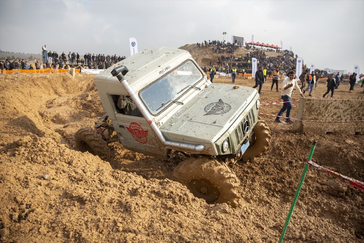 Irak'ta Off-Road rüzgarı: Makinanın doğayla savaşı renkli görüntülere sahne oldu