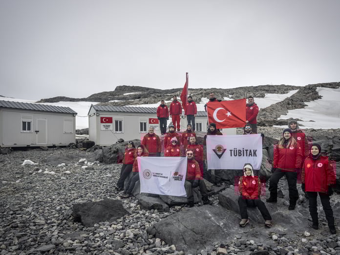 Bakan Kacır: Türkiye Antarktika'da daha aktif rol oynamaya hazırlanıyor