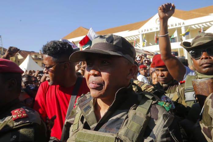 Madagaskar'da darbe sonrası geçici yönetim dönemi