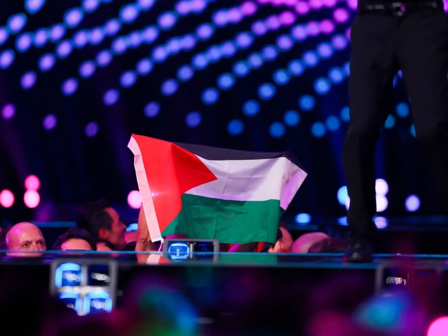 Eurovision'da skandal: "Soykırımı durdurun" sloganı sansürlendi