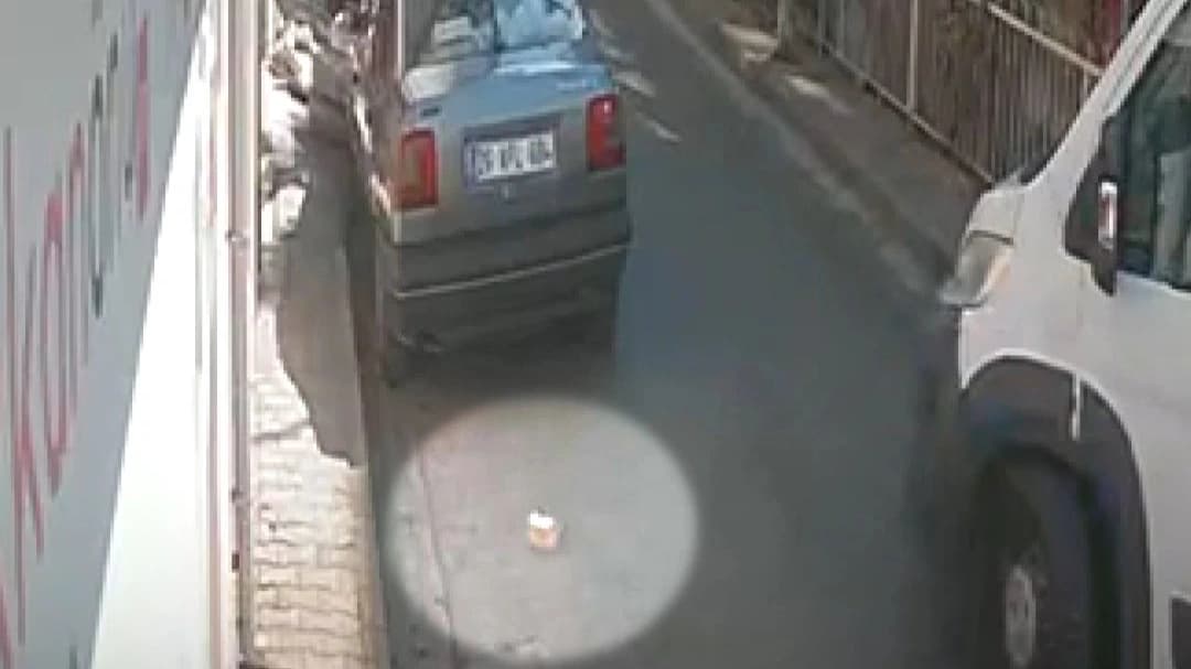 Tapu satışı sonrası düşürülen 100 bin TL'yi alıp kaçtı