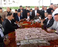 Aşiret düğününde damada 7,5 milyon TL geline ise 1,5 kilo altın takıldı