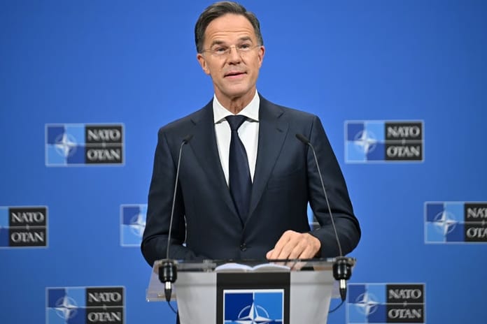 Rutte: “Putin’i masaya oturtabilecek tek lider Trump”