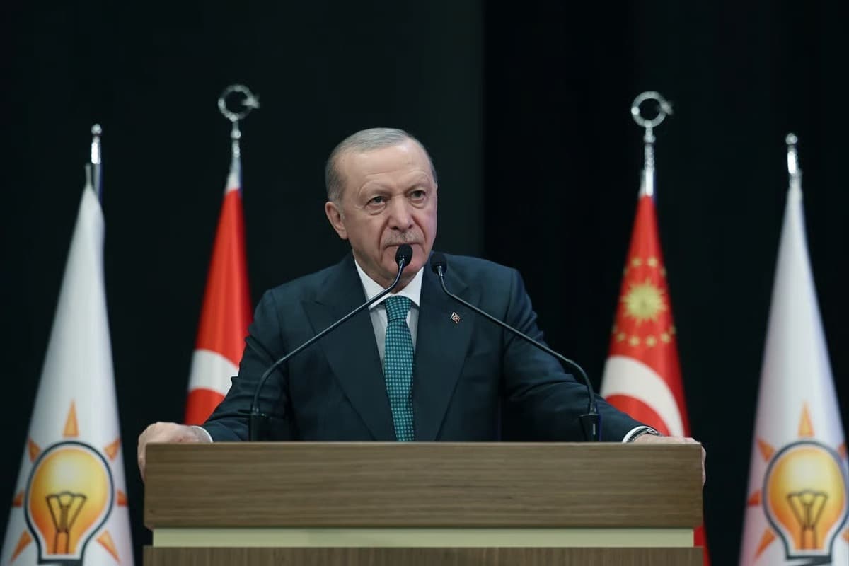 Erdoğan’dan Özgür Özel'e 'karikatür' benzetmesi