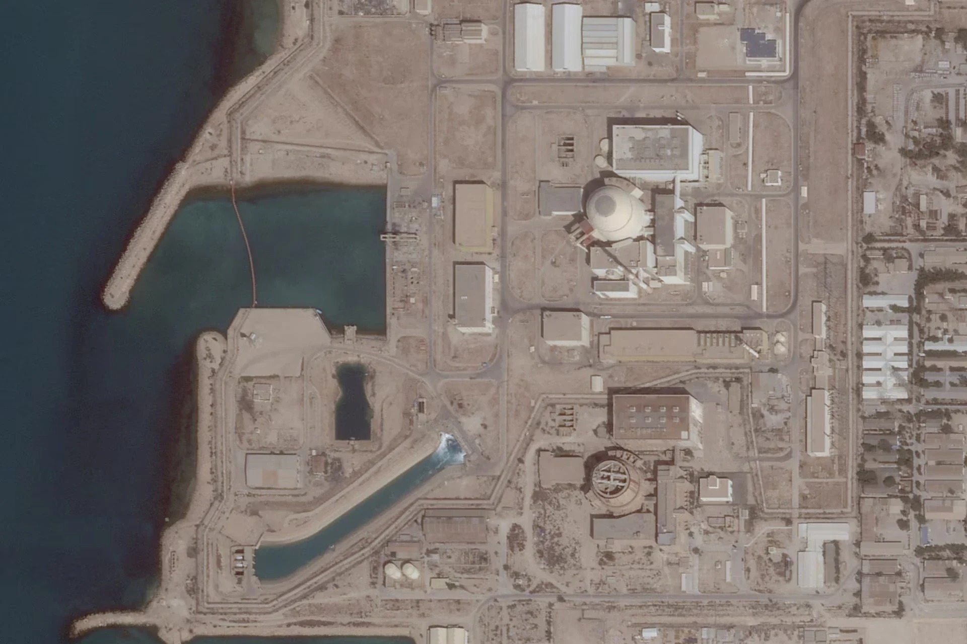 Israel Strike Near Nuclear Site Triggers Global Alarm