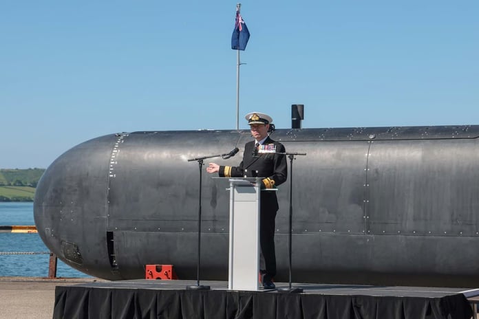 İngiltere, yeni insansız denizaltısını tanıttı
