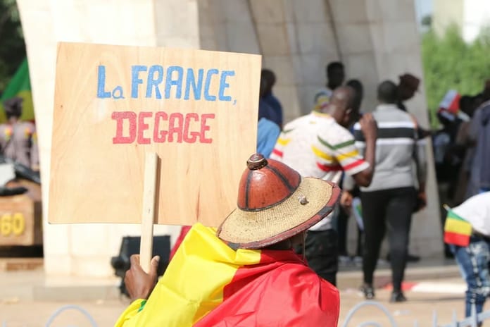 Fransız diplomat Mali'de darbe girişiminden tutuklandı