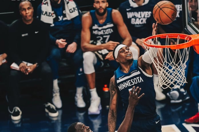 NBA Play-offlarında Timberwolves'tan kritik galibiyet: Warriors'ı farklı mağlup ederek seriyi eşitledi
