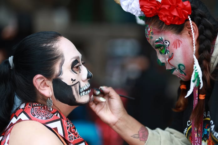 Ölüler Günü’nün neşeli yüzü