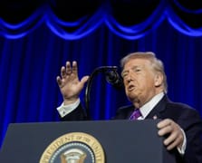 Trump'tan kritik Umman görüşmeleri açıklaması: İran anlaşma yapmak istiyor