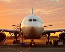 Sabiha Gökçen Havalimanı'na iniş yapan uçağa lazer tutuldu