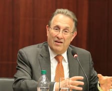 Epstein belgelerinden yeni skandal çıktı: Eski büyükelçi 11 yaşındaki kızı istismar etmiş