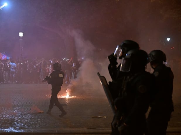 PSG şampiyonluğu sonrası Fransa'da olaylar: 2 ölü, 559 gözaltı