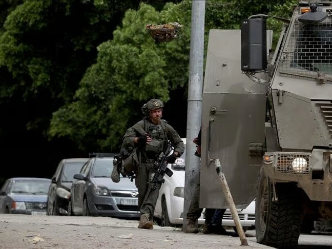 Israeli army opens fire to intimidate foreign diplomatic del